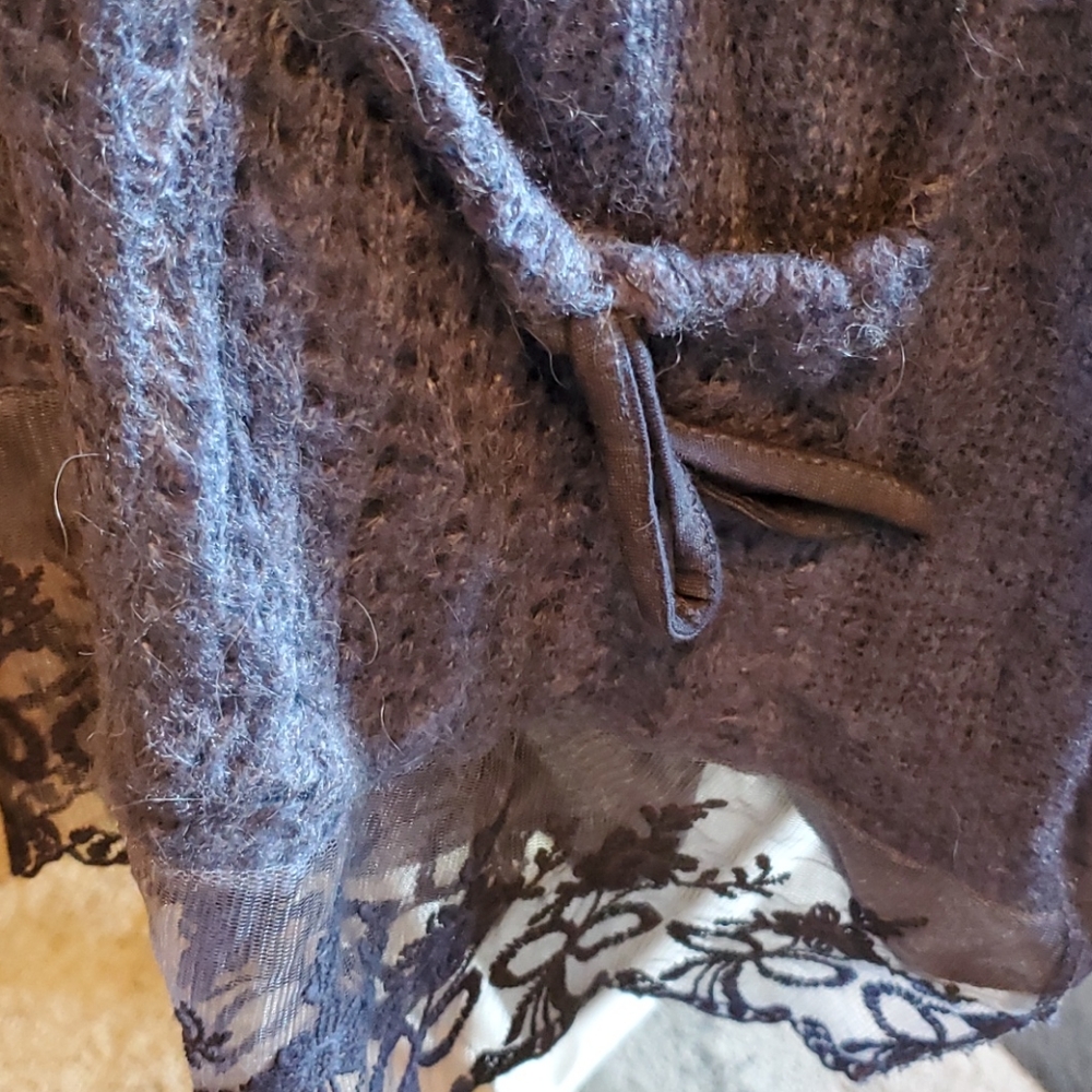 Sweater - Picture 5 of 5